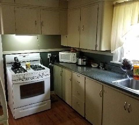4th image of 109 Willow Ave