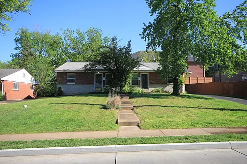 523 W Essex Ave Photo 1
