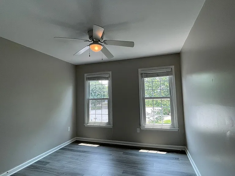 31 Ballantrae Ct — Photo 15