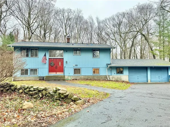 13 Pheasant Run Drive, Ledyard, CT 06335