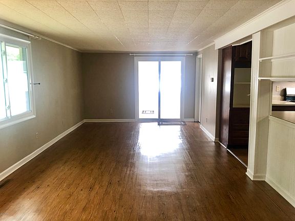 3rd image of 510 S Main St