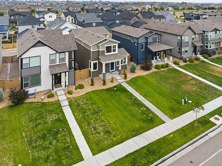 5230 Rendezvous Pkwy — Photo 2