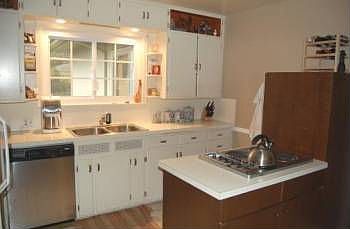 2nd image of 1726 E Lasalle Ave