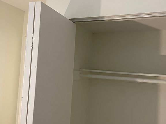 5th image of 17930 River Cir APT 3