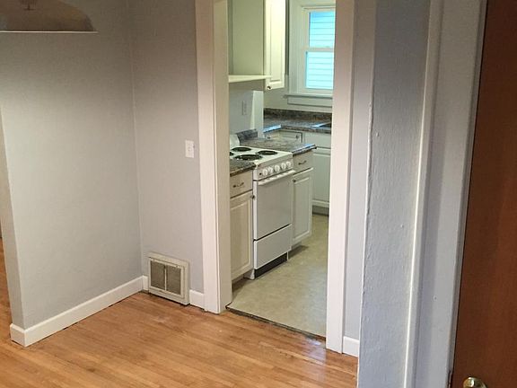 4th image of 4234 N Atlantic Ave