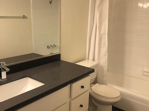 2nd image of 1836 N New Hampshire Ave APT 204