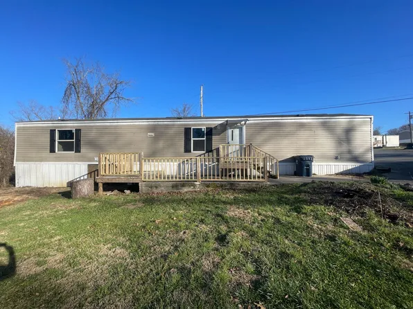 9 Hazel Ln, Crossville, TN 38555