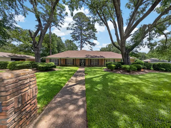 8240 Baylor Dr, Tyler, TX 75703