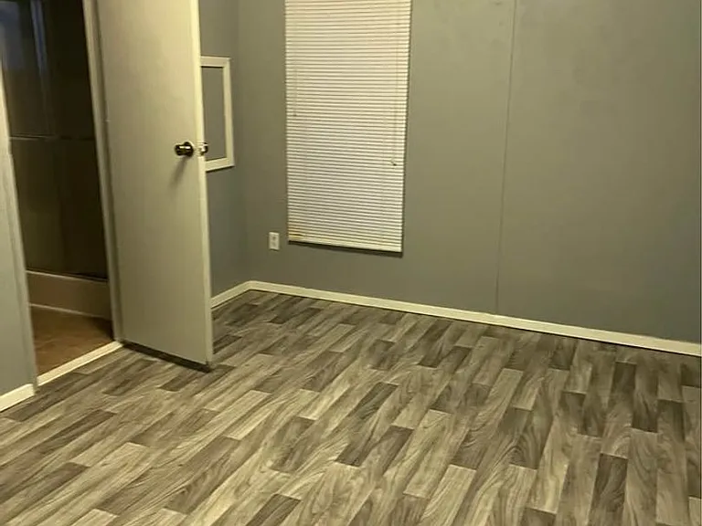 3410 S Henderson Blvd — Photo 2