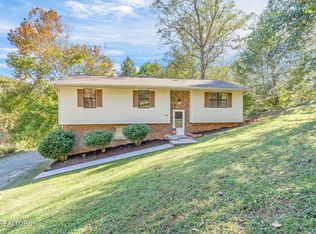 258 Woodland Dr, Harriman, TN 37748