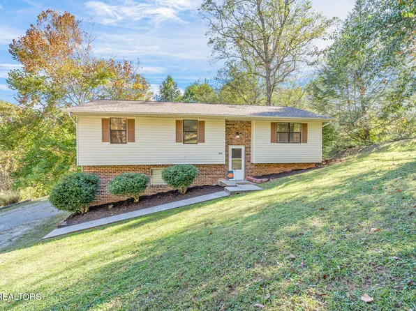 258 Woodland Dr, Harriman, TN 37748