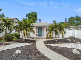 6927 Burlington Ave N, Saint Petersburg, FL 33710