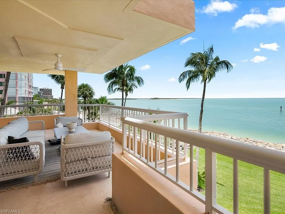 990 Cape Marco Dr #201