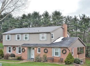 2596 Matterhorn Dr, Wexford, PA