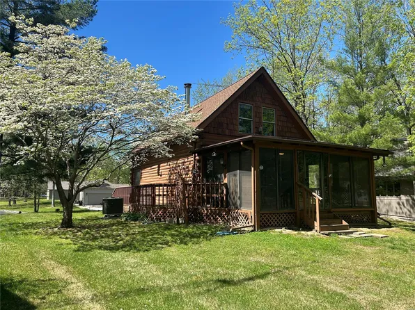 11118 Moses Dr, Benton, IL 62812