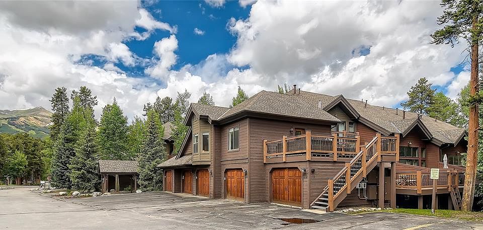 1st image of 112 Village Point Dr #112