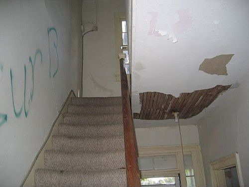 4th image of 2731 Newhaven Dr