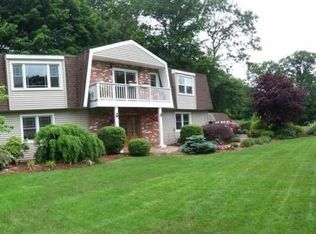 15 Robert Frost Dr, Shelton, CT 06484