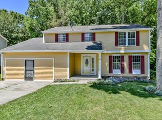 4630 Marthas Ridge Dr, Charlotte, NC 28212
