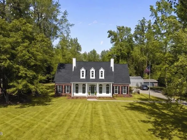 1096 Dean Road, Saint Pauls, NC 28384