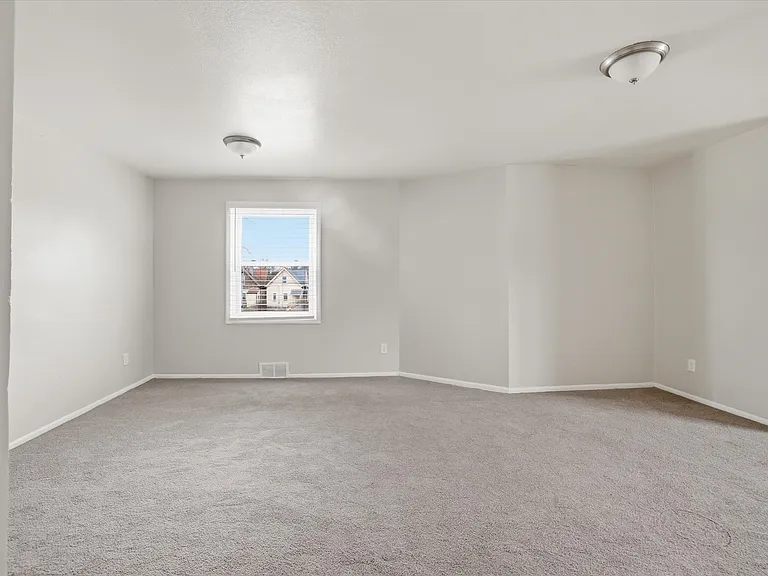 101 W Meinecke Ave #105 — Photo 4