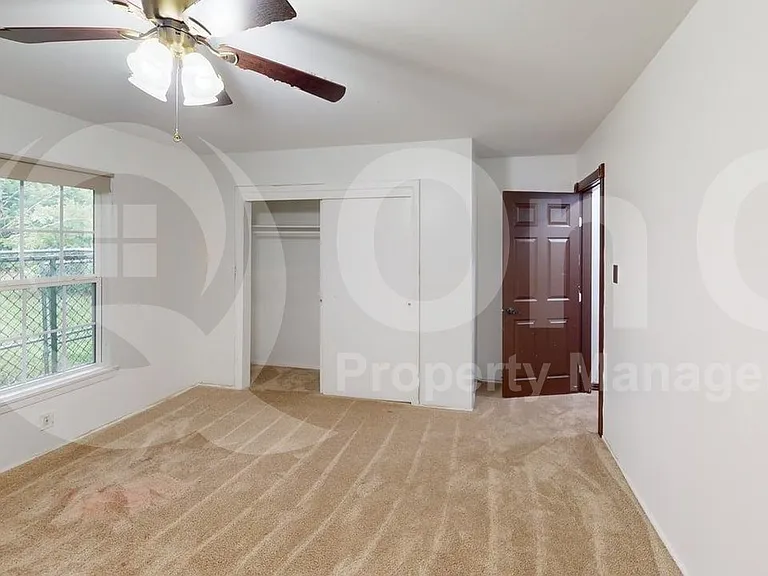 17 Macarthur Dr #B — Photo 9