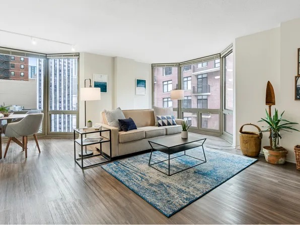 1132 N Dearborn St #311, Chicago, IL 60610