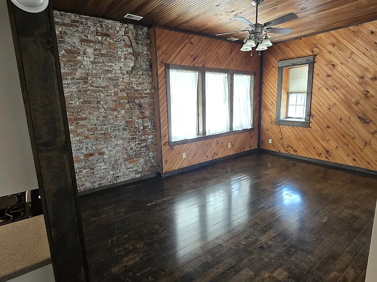 425 1/2 Main St #1 — Photo 17