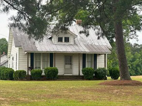 1676 Ross Road, Robersonville, NC 27871