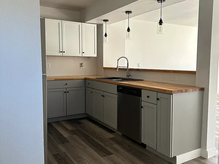 16899 S 12th St #5 — Photo 6