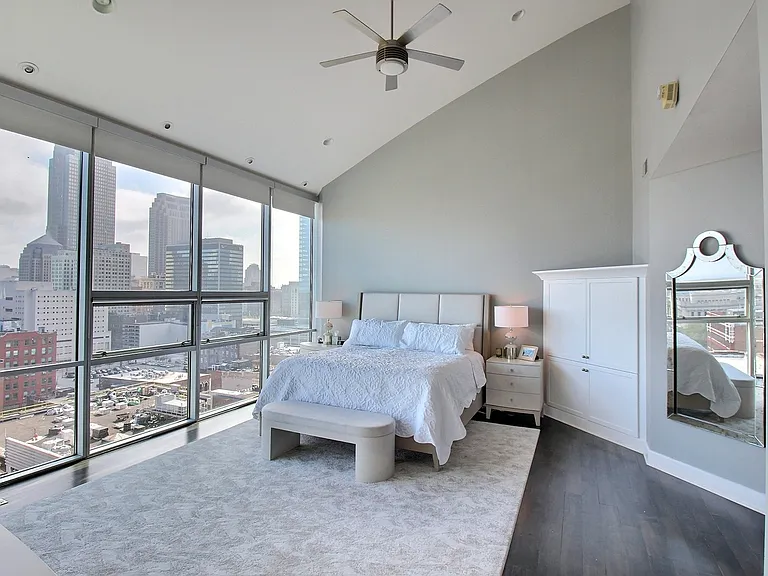 701 W Lakeside Ave #Penthouse 1301 — Photo 12