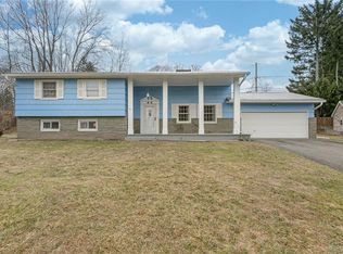 44 Brasser Dr, Rochester, NY 14624