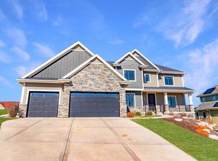 988 Carnoustie Way, Oregon, WI 53575