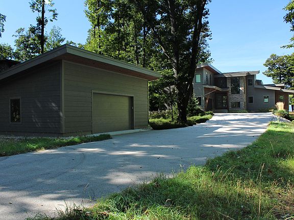 2nd image of 2477 Scenic Dr