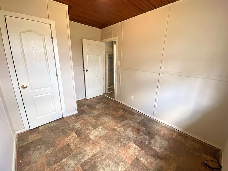 2709 Cline St — Photo 11