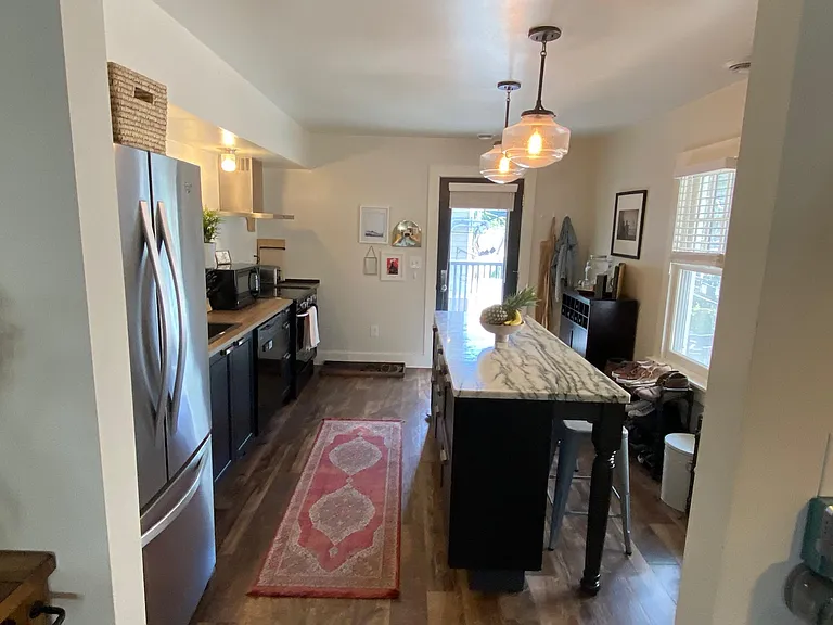827 E Brady St #3 — Photo 6