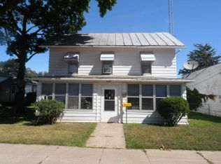 208 5th Ave, Baraboo, WI 53913