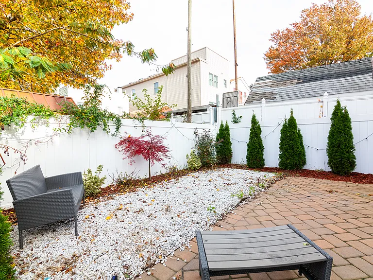 136 Grace St #2 — Photo 21