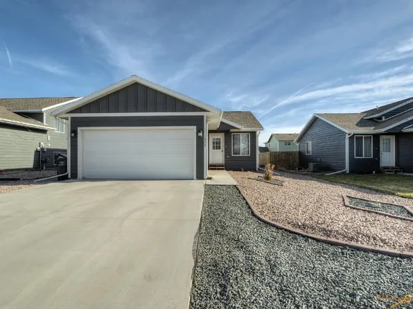 1222 Diamond Ridge Blvd, Rapid City, SD 57703