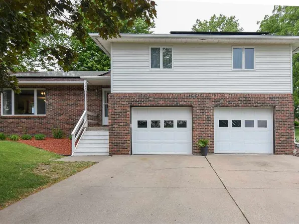232 N Knollridge St, North English, IA 52316