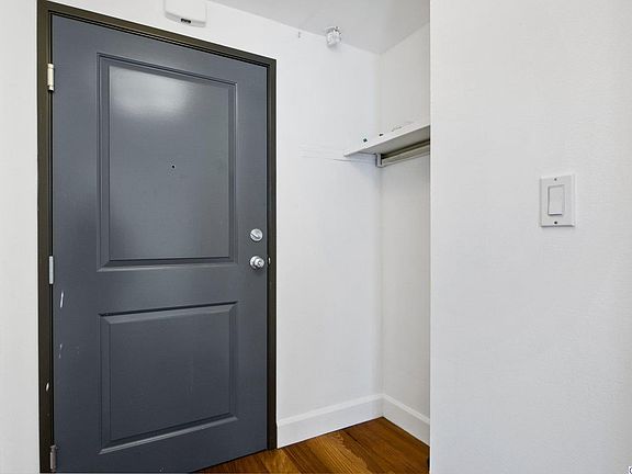 5th image of 1155 N La Cienega Blvd APT 211
