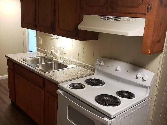 5th image of 303 S College St #B