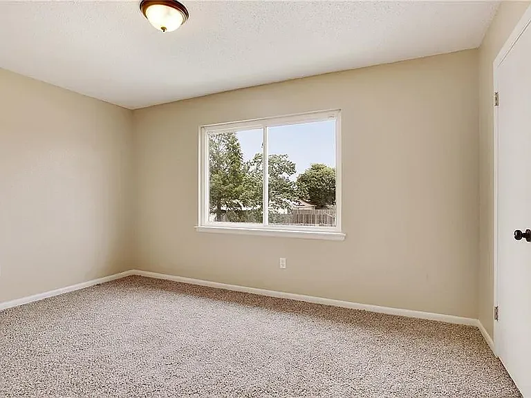 2713 Chinkapin Ct — Photo 10