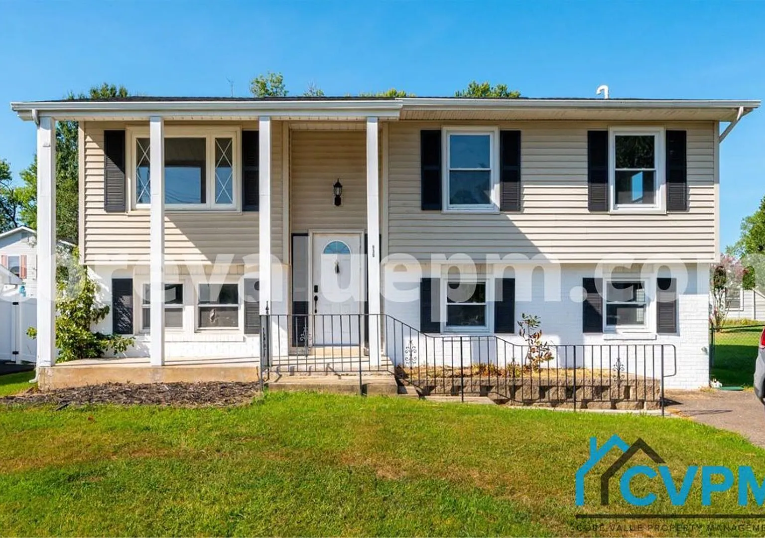 930 Autumn Valley Ln — Photo 1