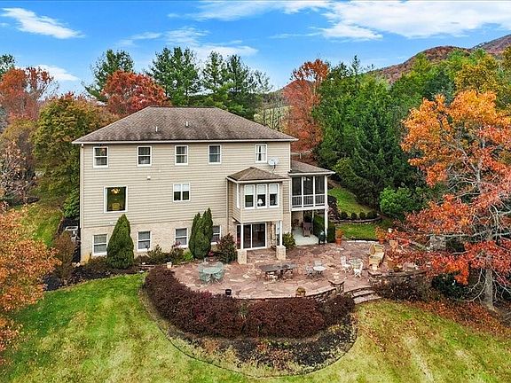 3rd image of 2115 Plank Dr