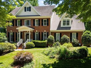 121 Flint Point Ln, Holly Springs, NC 27540