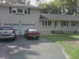 33 Marlboro St photo 1