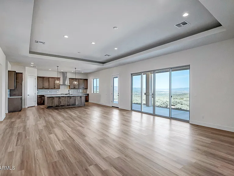 750 S Grant Woods Pkwy — Photo 4