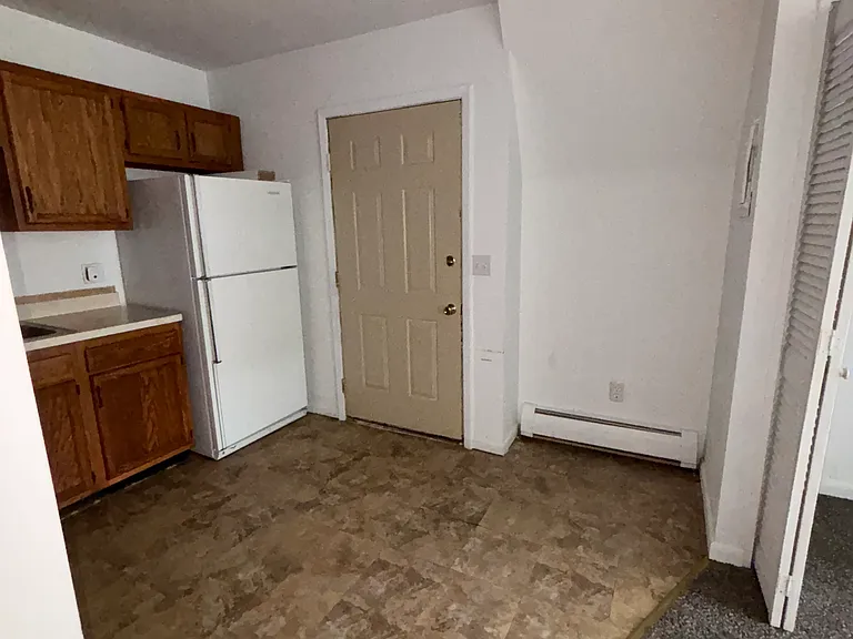 742 South Ave — Photo 5