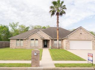 210 Regal Ln, Liberty, TX 77575